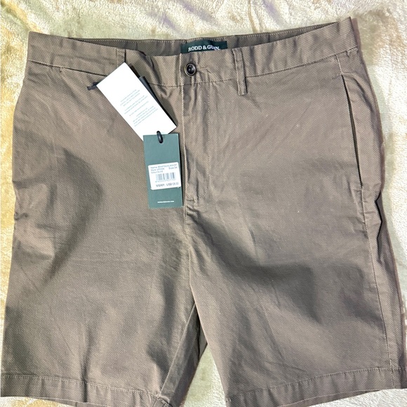 Rodd & Gunn Men's Brown Flat Front Shorts